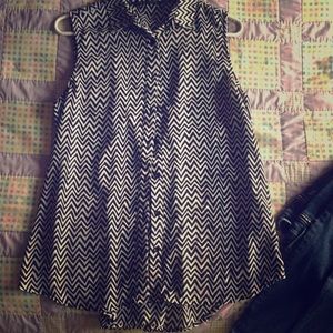 Sleeveless button up blouse